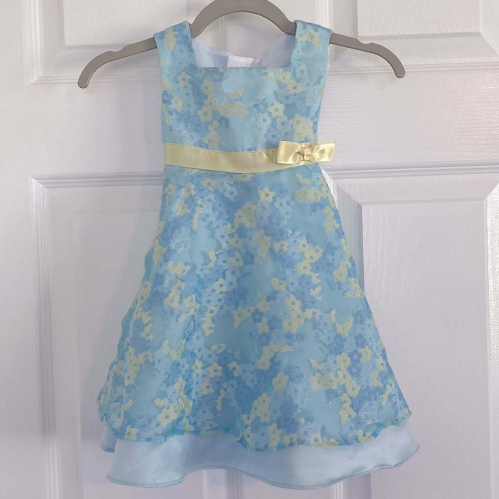 Dress size 12M